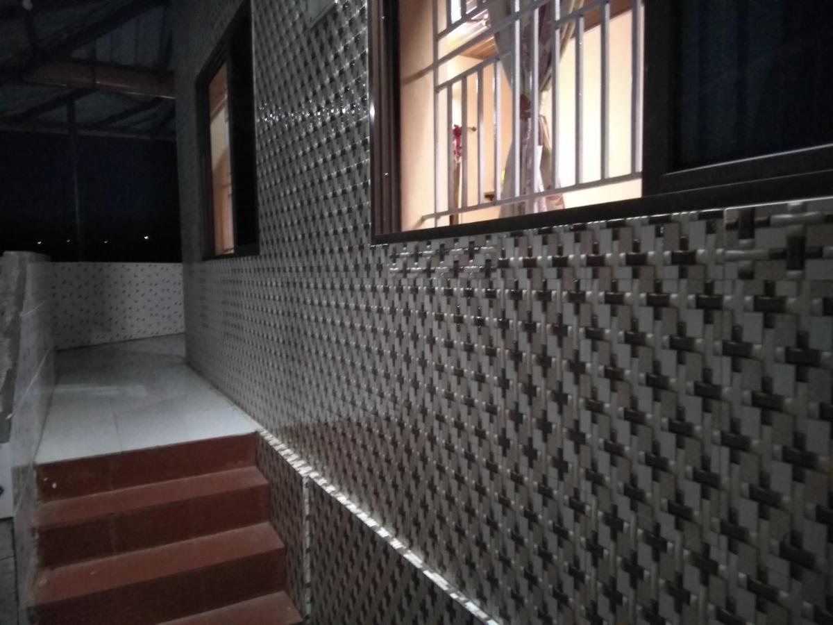 Maniis Homestay Valparai Exterior photo