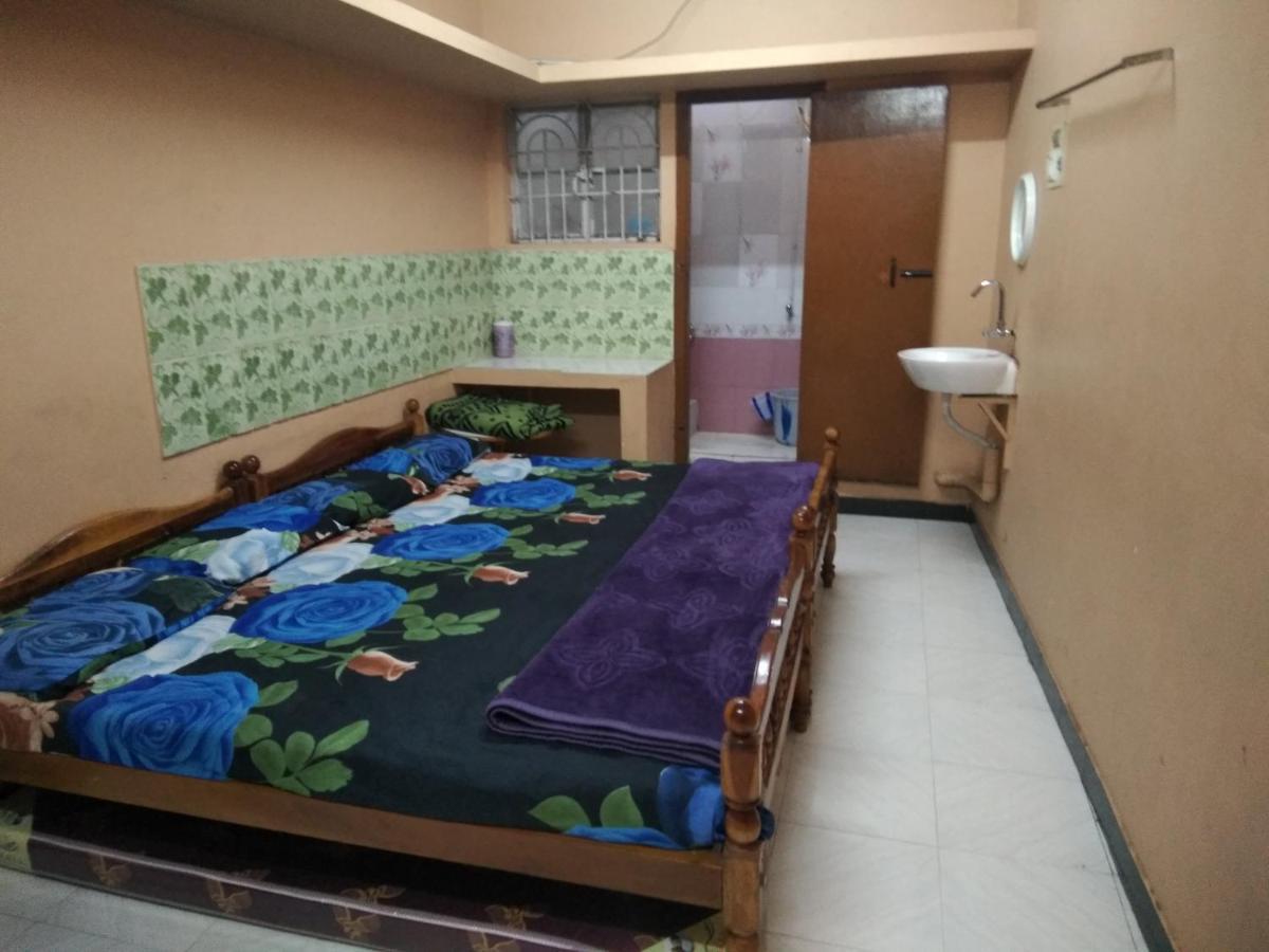 Maniis Homestay Valparai Exterior photo