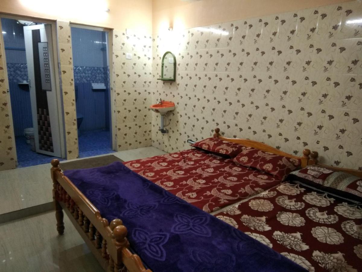 Maniis Homestay Valparai Exterior photo